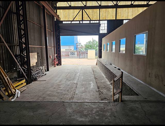 4,300M² FACTORY TO LET IN ALRODE